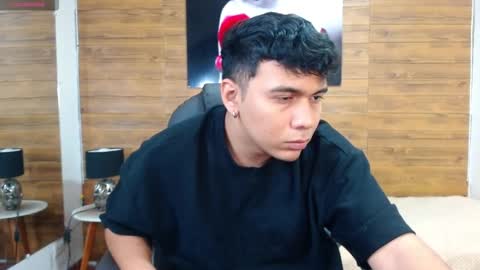 Mou Fly online show from November 2025 12:05:02 PM