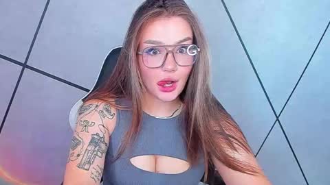 Carolina online show from October 2025 08:04:02 AM