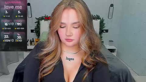 Carolina online show from November 2025 03:15:02 PM