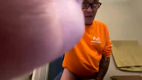 Snapshot of mpleaf chatting on December 2025 07:31:01 PM Urethra Lover online show from December 2025 07:31:01 PM