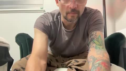 mr_halfling online show from May 2026 05:26:01 AM