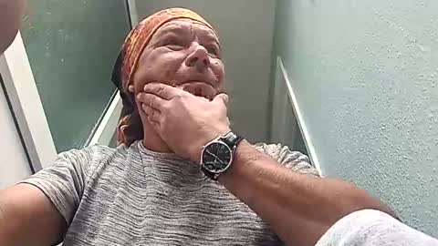 mr_i_ online show from September 2025 08:14:01 AM