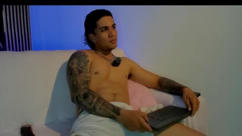 mr_maximo online show from April 2026 05:00:02 AM