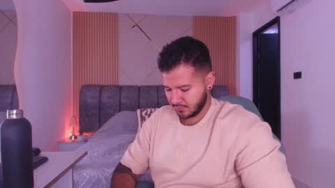 MIKEE online show from February 2026 03:11:01 AM