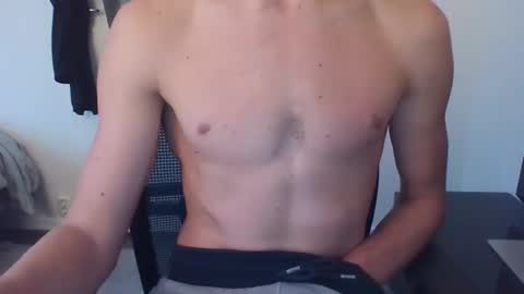 Snapshot of mr_natural96 chatting on October 2025 01:21:02 PM mr_natural96 online show from October 2025 01:21:02 PM
