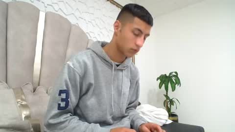 Mr Porn  online show from June 2026 04:18:01 PM