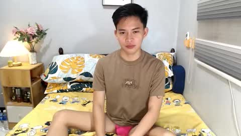 Snapshot of mr_squidcock chatting on November 2025 02:34:02 AM KYLE online show from November 2025 02:34:02 AM