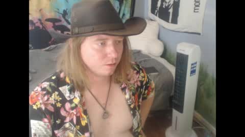 mr_strawberry online show from April 2026 06:52:01 PM