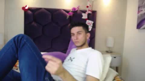 Snapshot of mr_williseo chatting on February 2025 09:30:01 PM williseo online show from February 2025 09:30:01 PM