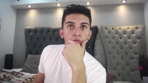 Snapshot of mr_williseo chatting on March 2025 10:20:02 PM williseo online show from March 2025 10:20:02 PM