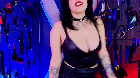 mranii_queen_bdsm_ online show from January 2026 03:43:01 AM