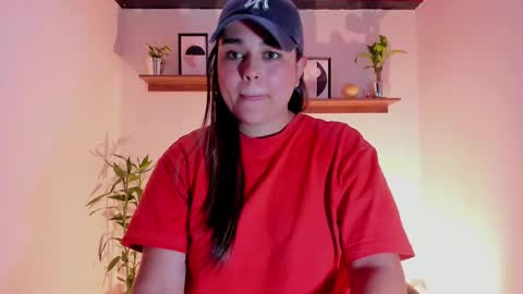 Snapshot of mrbuu_ chatting on January 2025 05:38:01 AM Laura online show from January 2025 05:38:01 AM