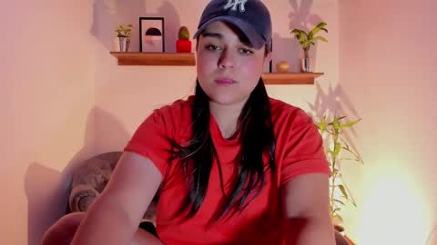 Snapshot of mrbuu_ chatting on January 2025 06:03:01 AM Laura online show from January 2025 06:03:01 AM
