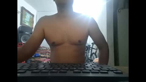 Snapshot of mrdongato01 chatting on February 2025 03:04:01 AM Gato online show from February 2025 03:04:01 AM