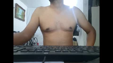 Snapshot of mrdongato01 chatting on September 2025 02:44:02 AM Gato online show from September 2025 02:44:02 AM
