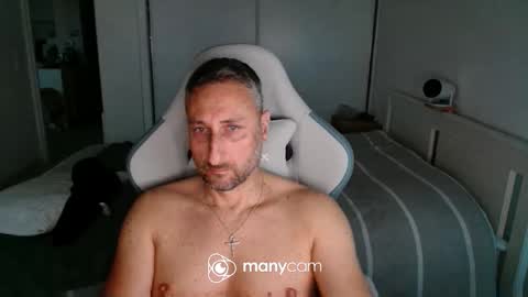 mrdr000 online show from April 2026 06:47:02 PM