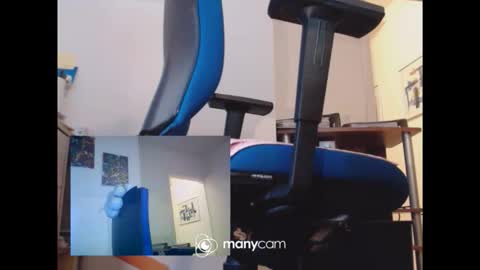 Snapshot of mrduplo1975 chatting on April 2026 06:43:01 PM MrJohnsen1975 online show from April 2026 06:43:01 PM
