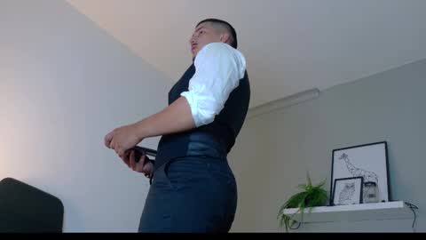 Mr Fox online show from November 2025 07:45:02 PM