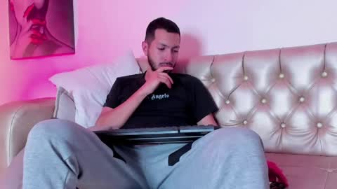 Andy online show from April 2026 01:05:01 PM