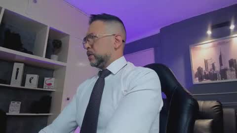 MrFrank. online show from October 2025 12:17:02 PM