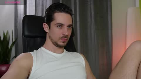 Snapshot of mrgreeneyes01 chatting on February 2025 04:22:01 PM juan luis online show from February 2025 04:22:01 PM