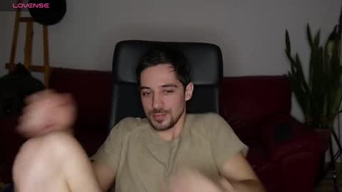 Snapshot of mrgreeneyes01 chatting on February 2025 04:29:01 PM juan luis online show from February 2025 04:29:01 PM