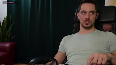 Snapshot of mrgreeneyes01 chatting on February 2025 10:59:02 AM juan luis online show from February 2025 10:59:02 AM