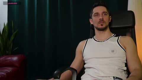 Snapshot of mrgreeneyes01 chatting on February 2025 12:15:01 AM juan luis online show from February 2025 12:15:01 AM