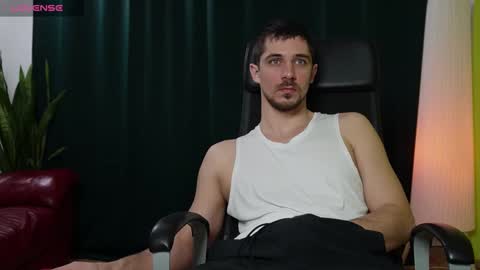 Snapshot of mrgreeneyes01 chatting on February 2025 12:05:02 PM juan luis online show from February 2025 12:05:02 PM