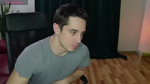 Snapshot of mrgreeneyes01 chatting on March 2025 03:56:01 PM juan luis online show from March 2025 03:56:01 PM