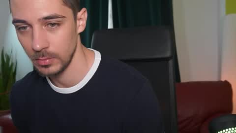 Snapshot of mrgreeneyes01 chatting on October 2025 07:45:02 AM juan luis online show from October 2025 07:45:02 AM