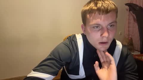 Snapshot of mrheat_ chatting on October 2025 07:12:02 PM Max online show from October 2025 07:12:02 PM