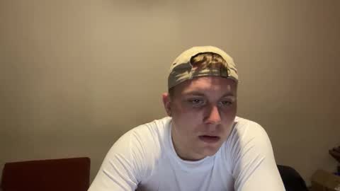 Snapshot of mrheat_ chatting on November 2025 09:03:01 PM Max online show from November 2025 09:03:01 PM