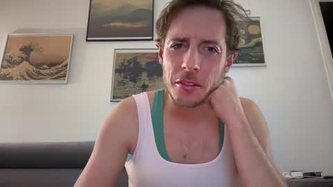 TaleOfLaura online show from December 2024 02:01:02 AM