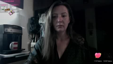 Lara online show from September 2025 05:53:02 AM