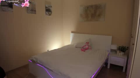 Mia online show from March 2026 11:36:01 AM