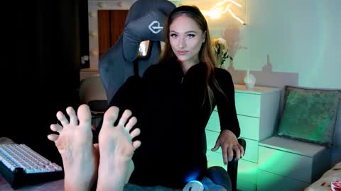 Snapshot of mrstenderbeast chatting on February 2025 05:46:02 PM YOUR OWNER online show from February 2025 05:46:02 PM