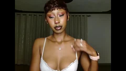 ms_crystal online show from April 2026 10:32:01 PM