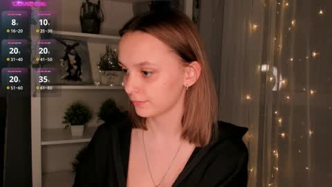 Elizabeth online show from February 2025 08:47:01 PM