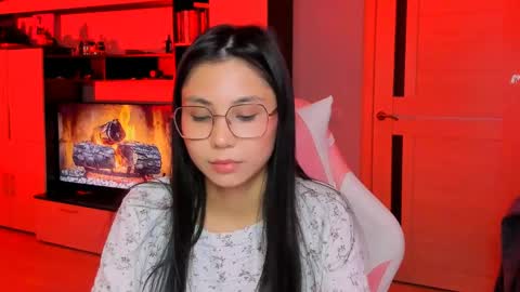 Snapshot of ms_emily_ chatting on April 2026 04:35:02 PM ms_emily_ online show from April 2026 04:35:02 PM