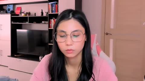 Snapshot of ms_emily_ chatting on May 2026 09:50:02 AM ms_emily_ online show from May 2026 09:50:02 AM