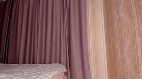 Snapshot of ms_evasweet chatting on February 2026 05:04:01 AM Eva 3 online show from February 2026 05:04:01 AM