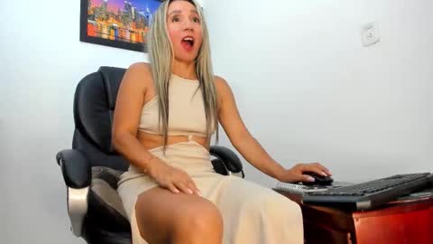 ms_lunarose online show from October 2025 02:30:02 AM