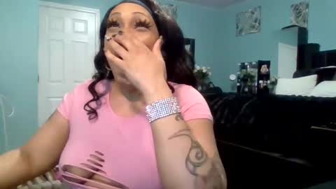 Queen Baddie online show from February 2025 05:58:02 AM