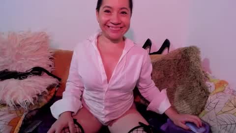 Snapshot of msjustine4u chatting on December 2024 01:57:02 AM Miss Justine online show from December 2024 01:57:02 AM