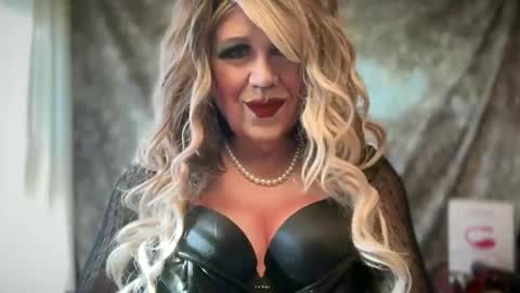 mskarentoy online show from April 2026 08:53:01 PM