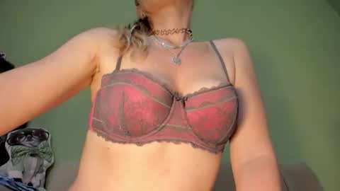 MsPurrfectLove online show from December 2025 03:50:02 PM