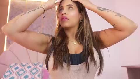 Manuela  online show from November 2025 03:06:01 AM