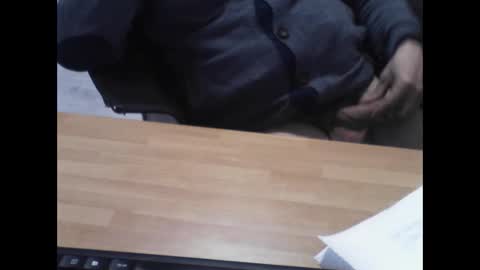 Snapshot of mtwpaul chatting on January 2025 05:38:01 PM mtwpaul online show from January 2025 05:38:01 PM