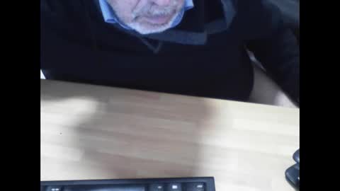 Snapshot of mtwpaul chatting on January 2025 09:44:02 PM mtwpaul online show from January 2025 09:44:02 PM